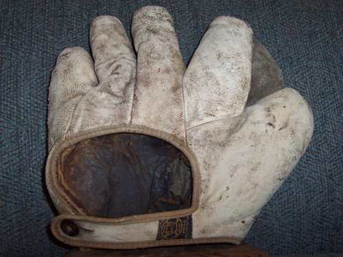 A.J. Reach White Full Web Righty Back